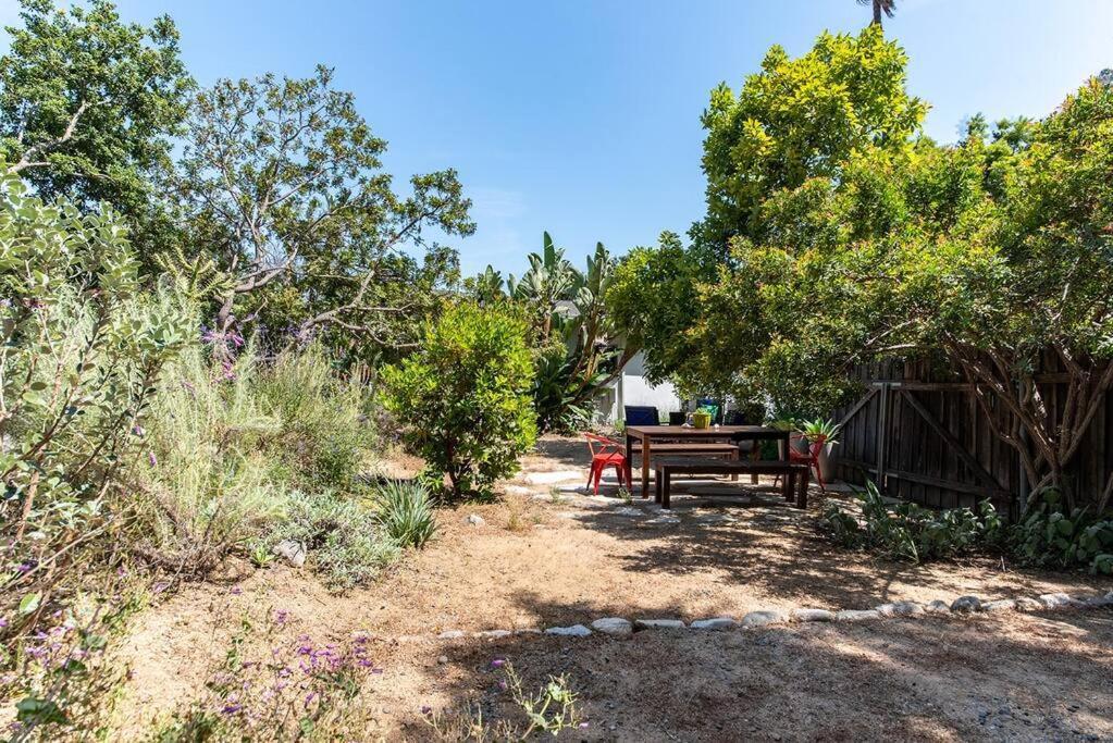 Stunning Hollywood Midcentury Modern-Views-Best Location! ロサンゼルス エクステリア 写真